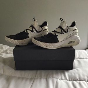 Curry 6 Under Armour Basketball Shoes Size 6
